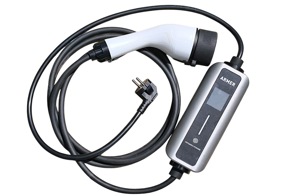 portativnoe-zaryadnoe-ustrojstvo-dlya-elektromobilej-35-kvt